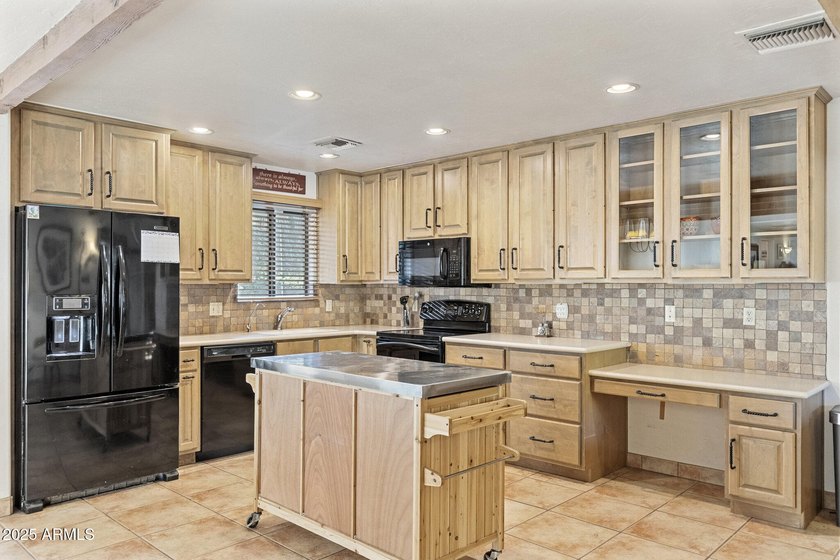 Nestled at the base of the Santa Rita Mountains and conveniently - photo 33
