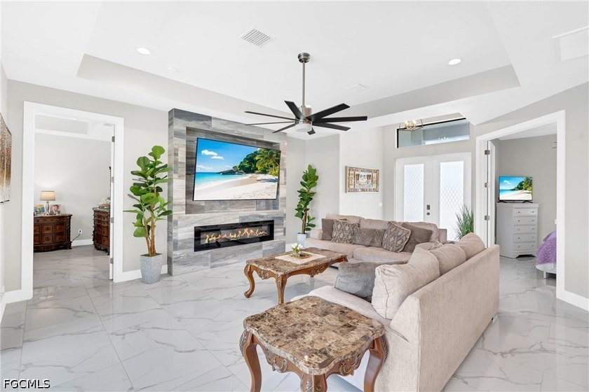 Welcome to 2827 SW 32nd St, Cape Coral a stunning fully - photo 8