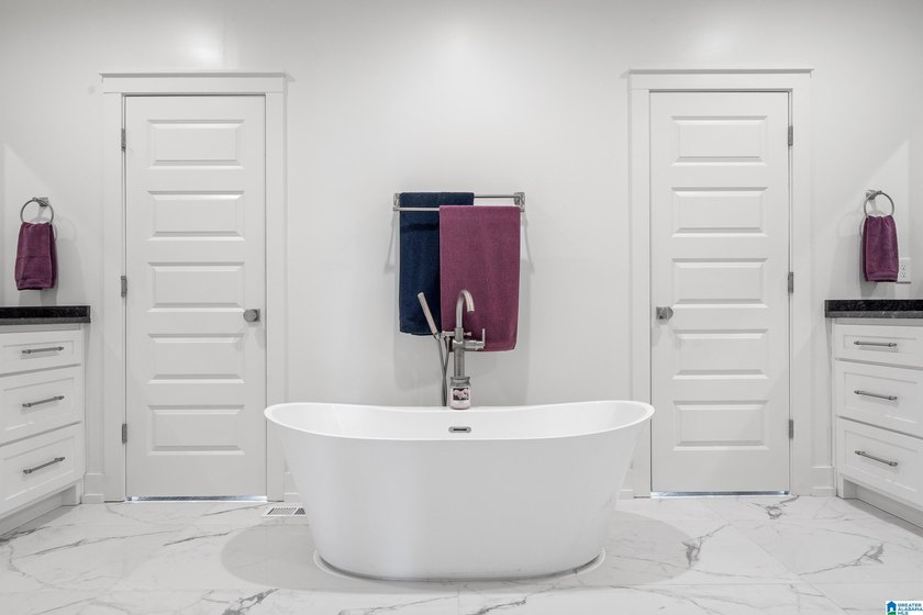 Experience a level of quality &amp; detail that is truly hard to - photo 21