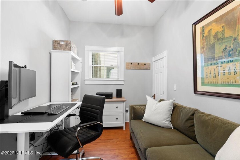 Located in the heart of the Springfield Historic District on one - photo 11