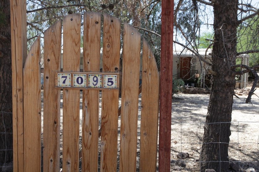 Welcome to country living at its finest! This charming 3-bedroom - photo 3