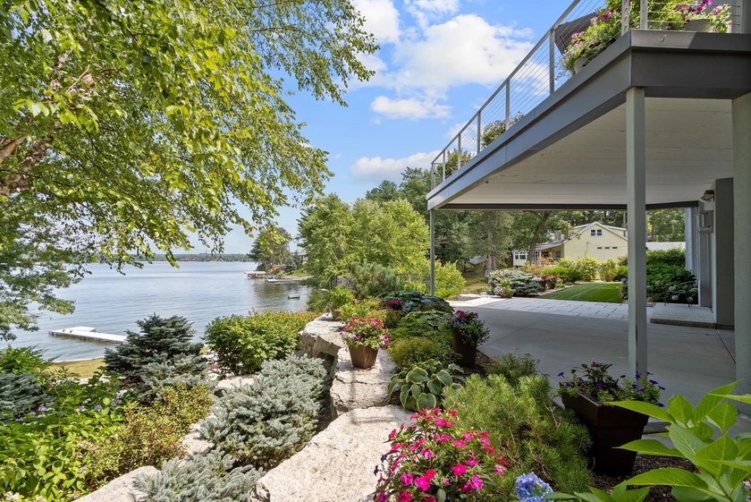 This stunning ranch home, designed by James R. Dresser in the - photo 9