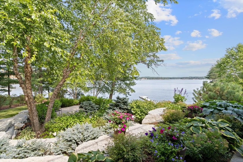 This stunning ranch home, designed by James R. Dresser in the - photo 10