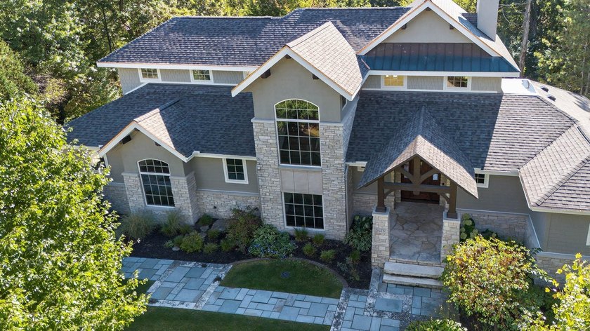 Stunning 4,700sqft custom Craftsman home on a prime .58-acre lot - photo 2
