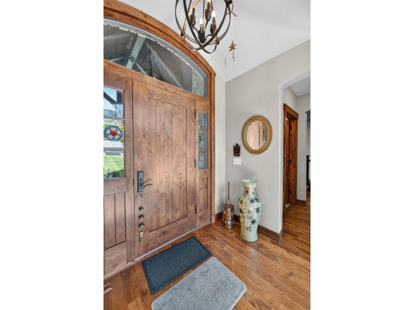Stunning 4,700sqft custom Craftsman home on a prime .58-acre lot - photo 5
