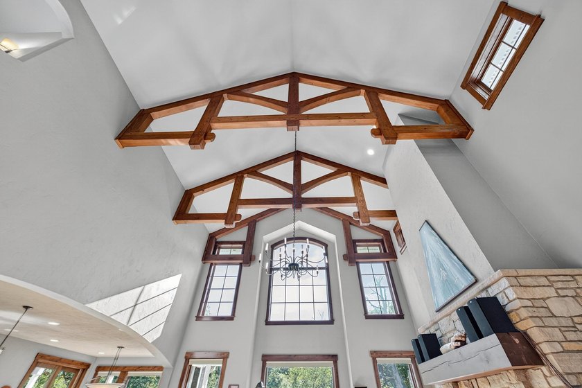 Stunning 4,700sqft custom Craftsman home on a prime .58-acre lot - photo 6