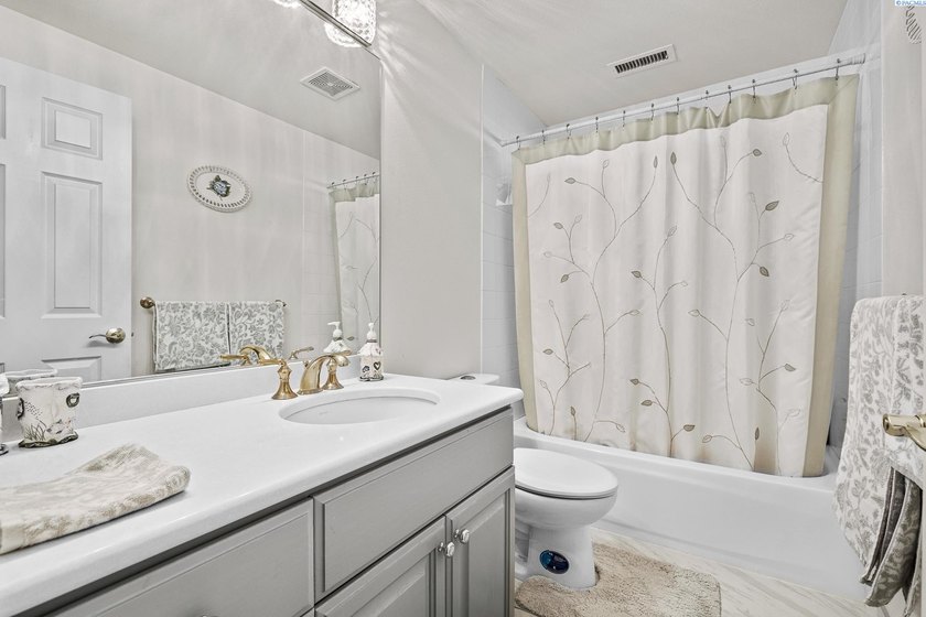 MLS# 292226 This well-maintained, two-story house with a - photo 24