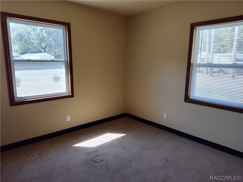 Charming home in Inglis, Fl. Discover this cozy 3-bedroom - photo 12