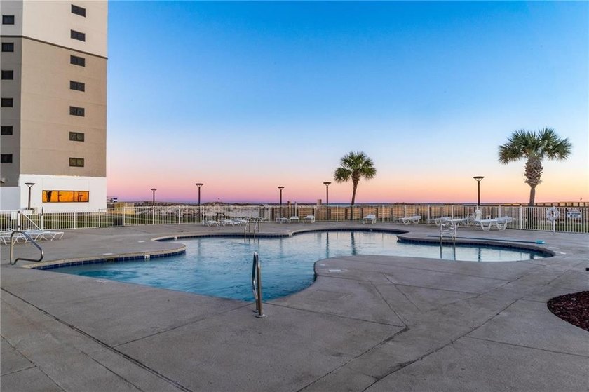 NEW PRICE ADJUSTMENT! Welcome to the Beach! This 2bdrm/2bath - photo 19