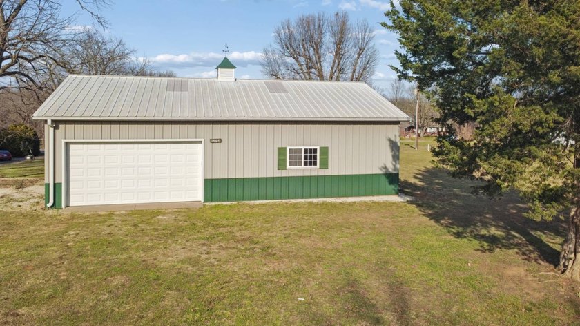 1979 Built Home and a 30x45 Morton Shop building with a concrete - photo 39