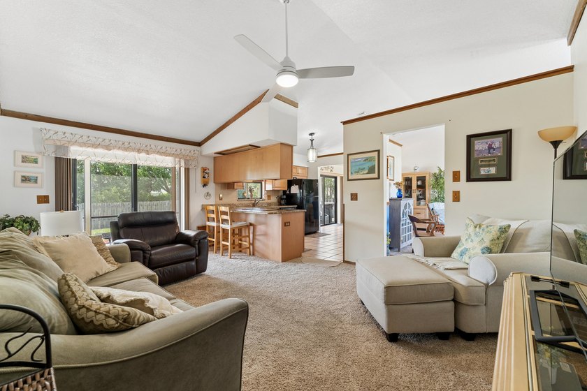 Live the Florida lifestyle you've been dreaming of in the - photo 17