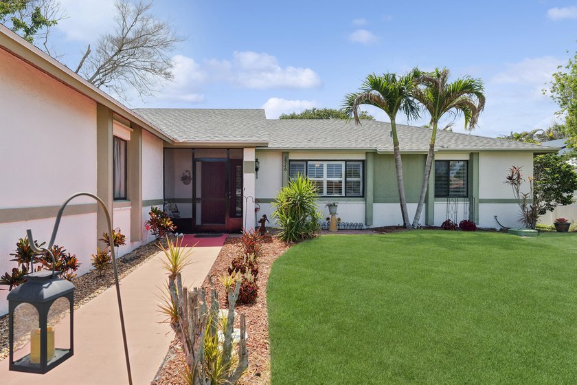 Live the Florida lifestyle you've been dreaming of in the - photo 38
