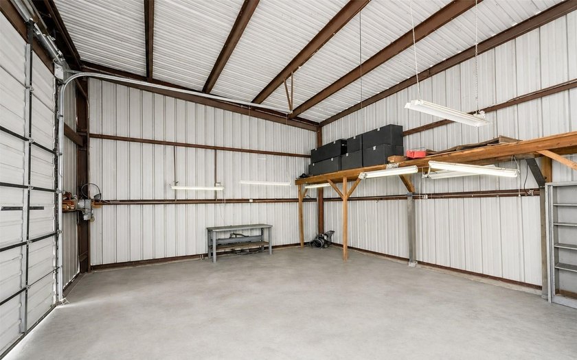Prime Commercial Opportunity - Over 12,500 Sq. Ft. on 1.65 Acres - photo 11