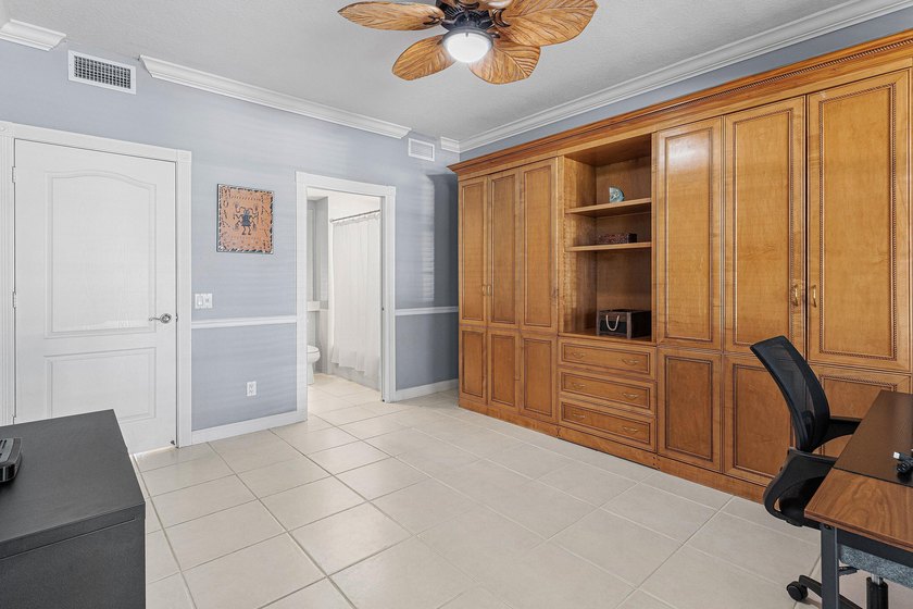 MUST SEE! Immaculate 4 bedroom, 3 bath townhome nestled in - photo 11