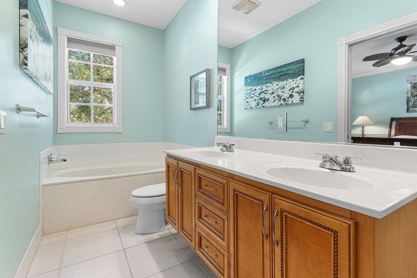 MUST SEE! Immaculate 4 bedroom, 3 bath townhome nestled in - photo 17