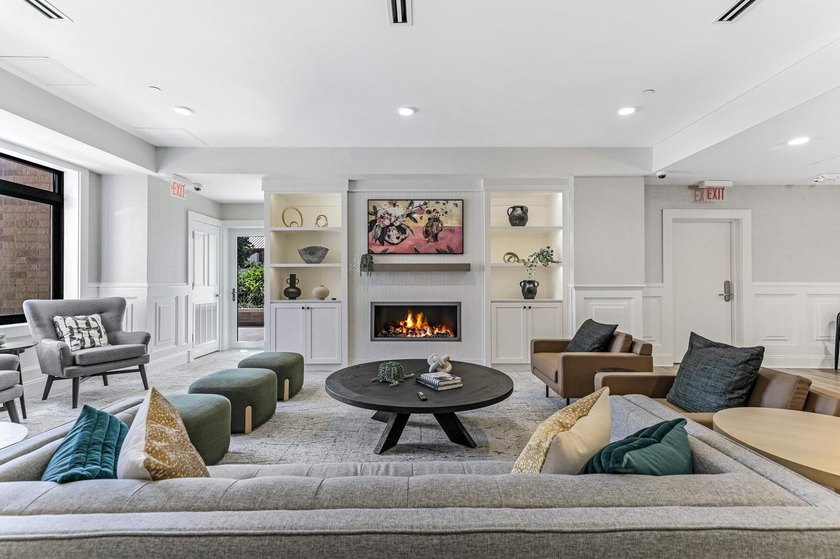Fabulous 5th floor studio at The Falls Pinnacle, one of the best - photo 42