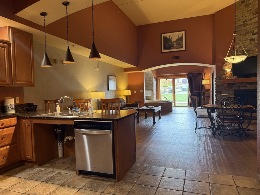 Enjoy prime first-floor living with this condo perfectly - photo 3