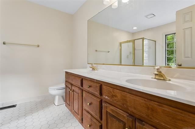 Welcome home to this charming all-brick ranch in the desirable - photo 34