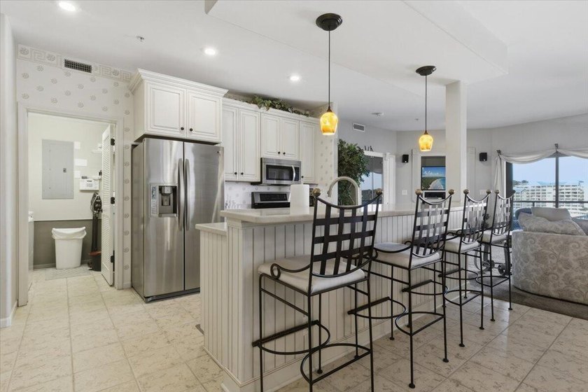 Nightly Rentals Allowed! This light-filled condo with three - photo 6