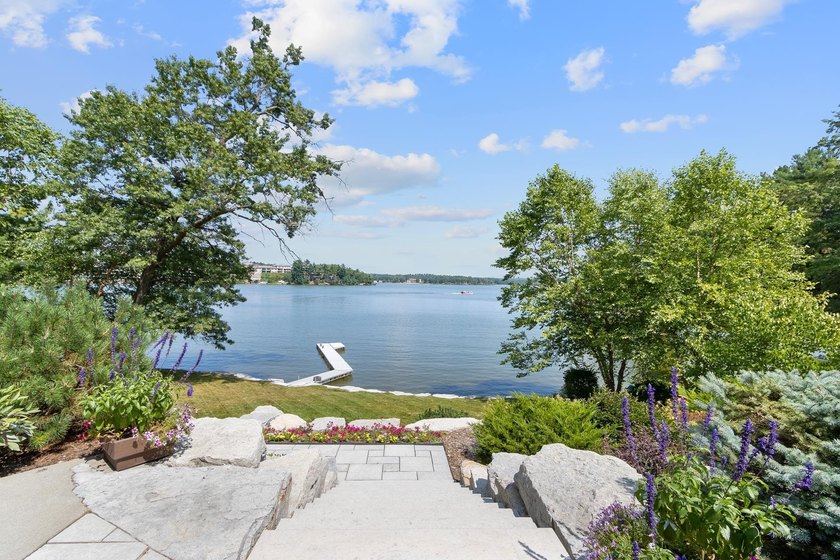 This stunning ranch home, designed by James R. Dresser in the - photo 12