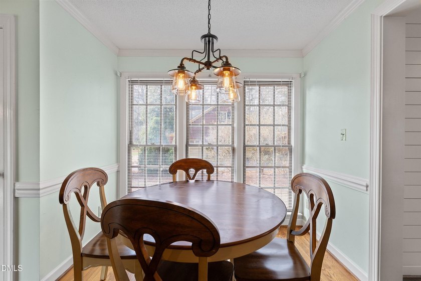 Motivated Sellers Beautiful home located in a well-established - photo 17