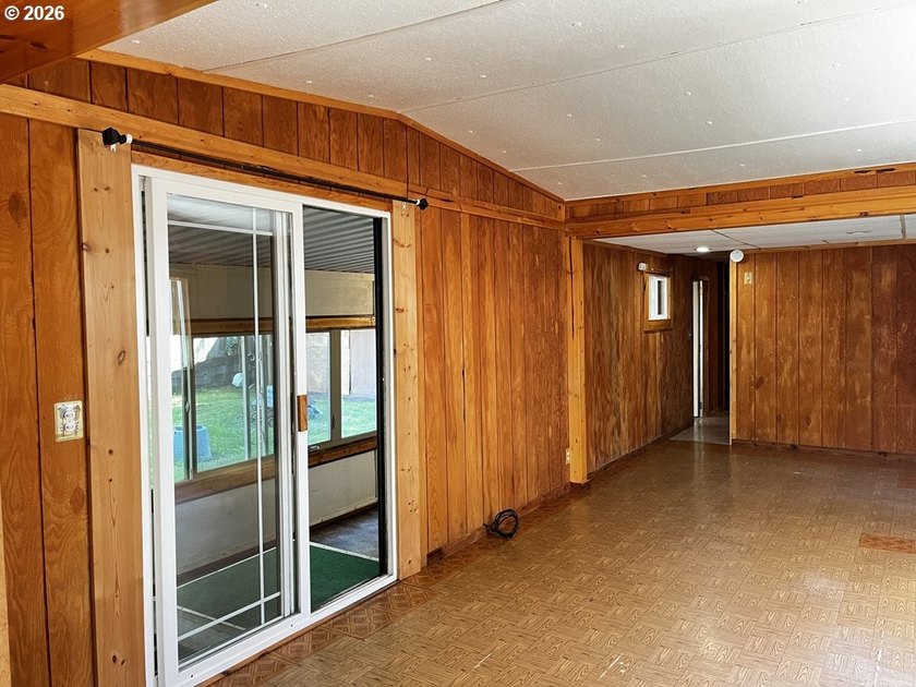 Situated on a desirable corner lot, this 0.15-acre property - photo 19