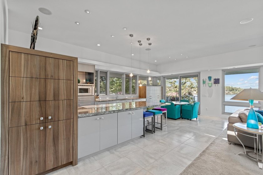 This stunning ranch home, designed by James R. Dresser in the - photo 31