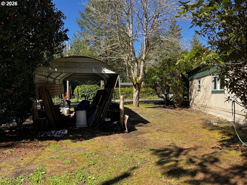 Situated on a desirable corner lot, this 0.15-acre property - photo 35