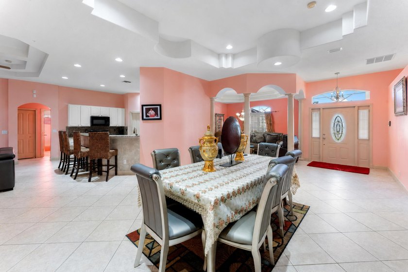 Spacious and well-maintained 3-bedroom, 2-bathroom home offering - photo 11