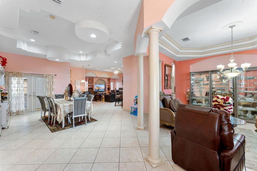 Spacious and well-maintained 3-bedroom, 2-bathroom home offering - photo 13
