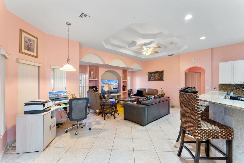 Spacious and well-maintained 3-bedroom, 2-bathroom home offering - photo 14