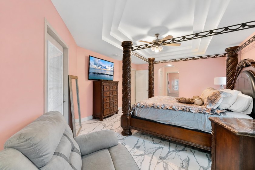 Spacious and well-maintained 3-bedroom, 2-bathroom home offering - photo 17