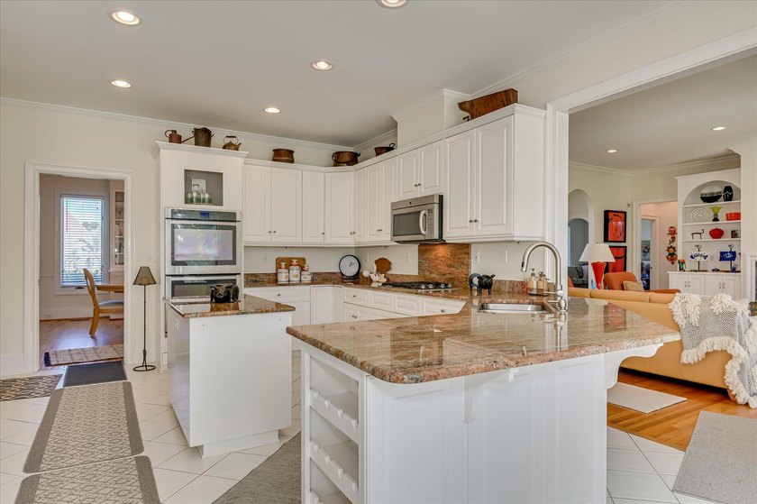 Welcome to this sprawling one-level ranch in Columbia County - photo 13