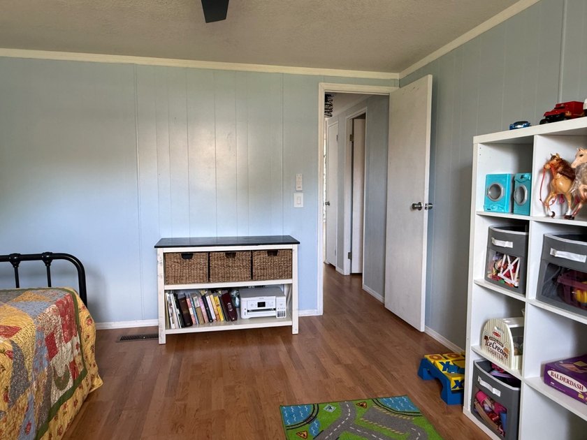 Move-In Ready 2BR/2BA Home with Major Updates in Saralake - photo 34