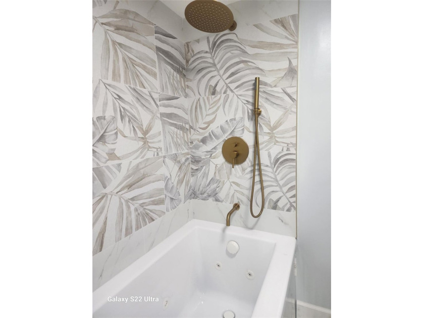 Renovated and Ready! Enjoy the convenience of this spacious 2 - photo 18