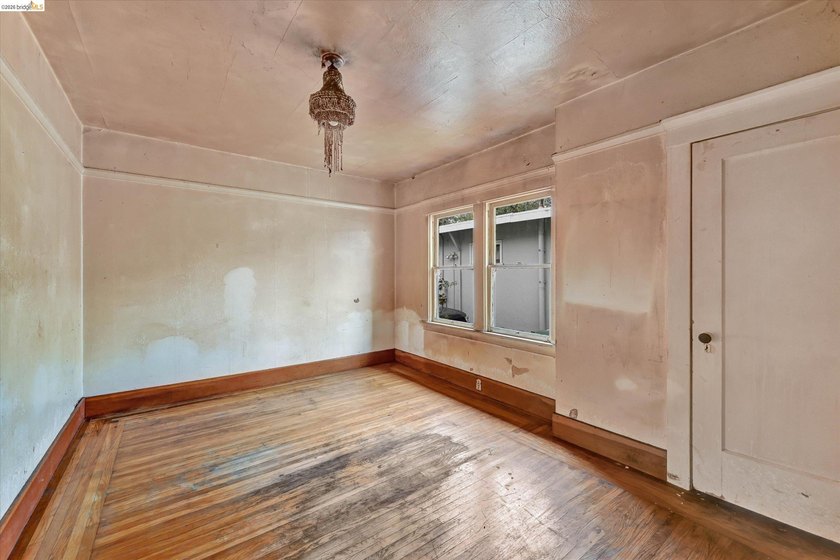Located in the heart of South Berkeley, this property presents - photo 17