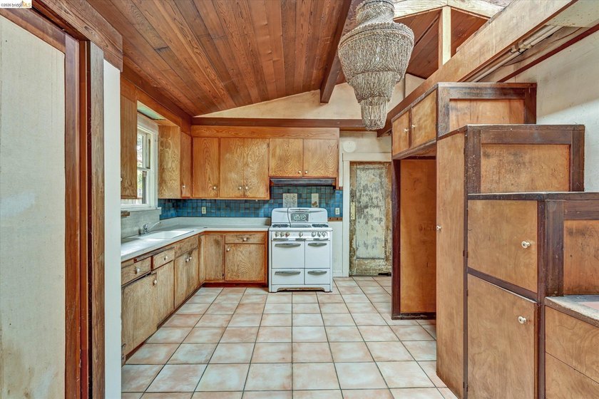 Located in the heart of South Berkeley, this property presents - photo 21
