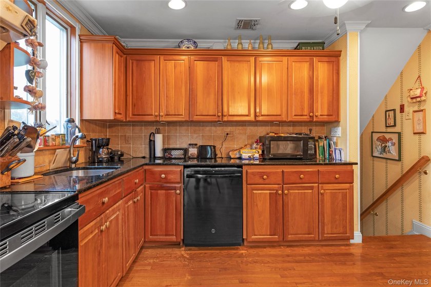 Welcome to this beautifully maintained split-level home located - photo 7