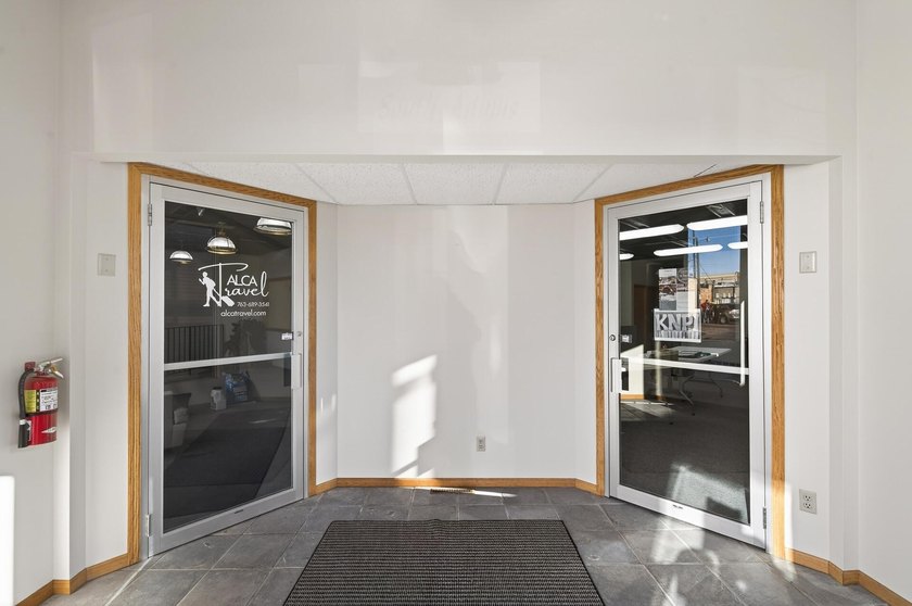 Don't pass on this one!!! Exceptional Downtown Cambridge - photo 8