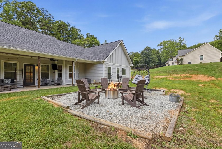 WELCOME HOME TO CHIMNEY LAKE - ADORABLE CRAFTSMAN RANCH ON OVER - photo 14