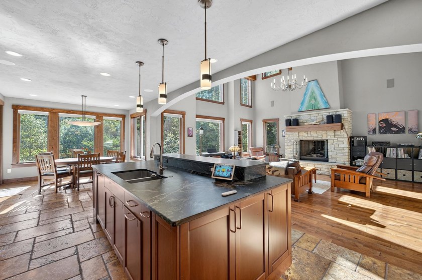 Stunning 4,700sqft custom Craftsman home on a prime .58-acre lot - photo 15