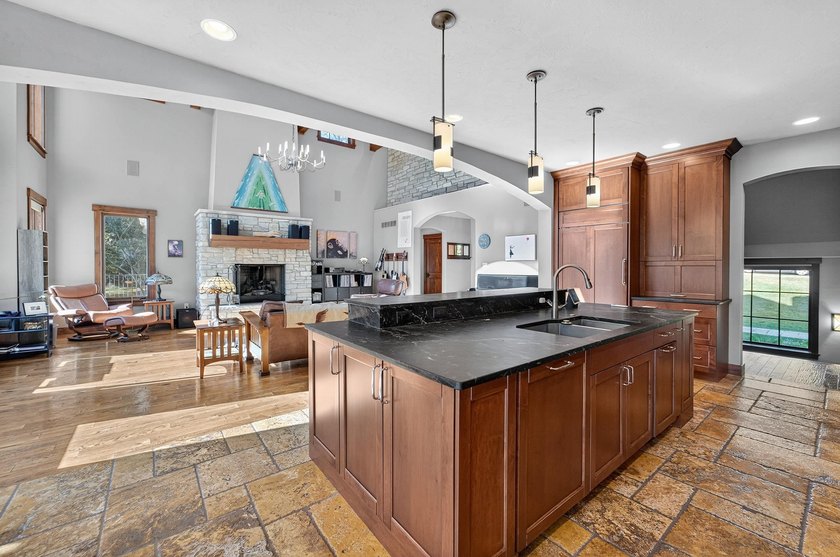Stunning 4,700sqft custom Craftsman home on a prime .58-acre lot - photo 18