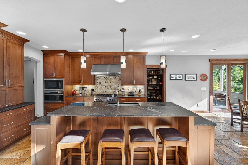 Stunning 4,700sqft custom Craftsman home on a prime .58-acre lot - photo 20