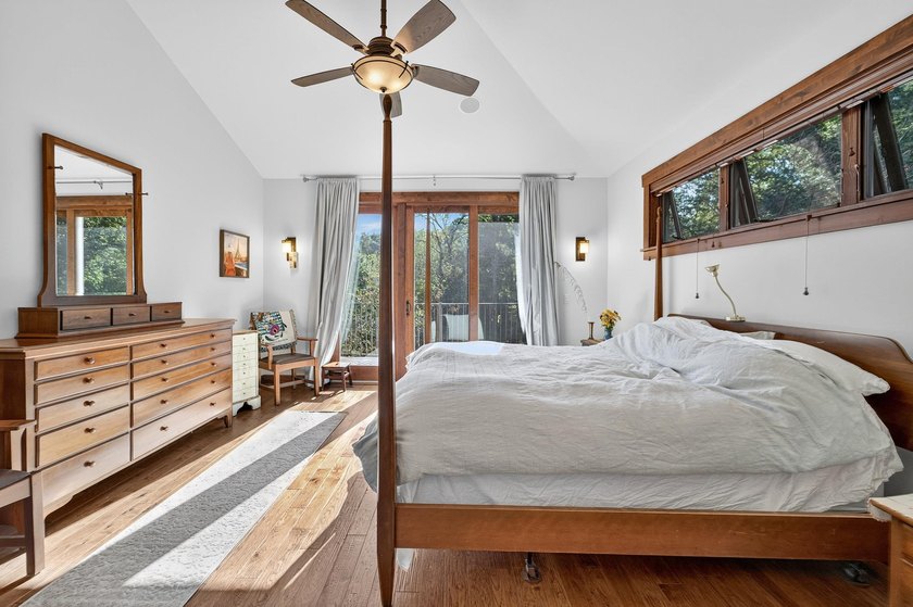 Stunning 4,700sqft custom Craftsman home on a prime .58-acre lot - photo 32