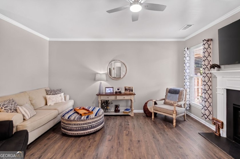 Watch the Live-Action HD Walk-through Video Tour! Step into your - photo 40