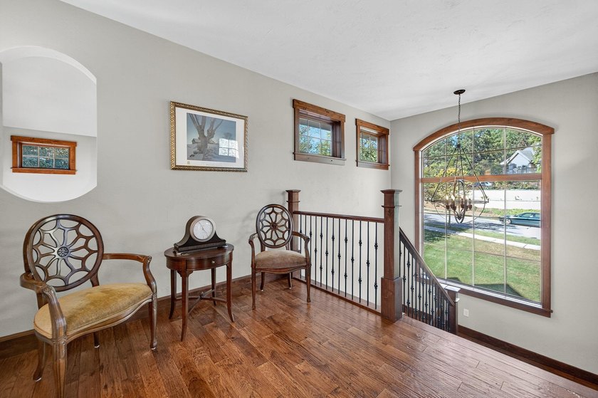 Stunning 4,700sqft custom Craftsman home on a prime .58-acre lot - photo 41