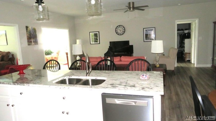 This beautiful 3-bedroom, 3-bathroom brick patio home is only - photo 14