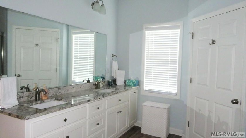 This beautiful 3-bedroom, 3-bathroom brick patio home is only - photo 25