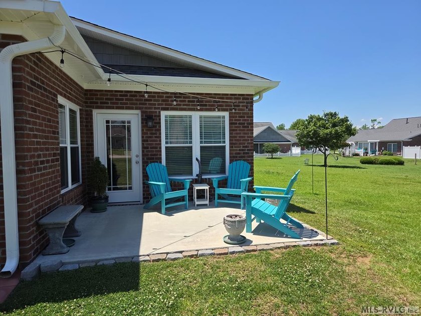 This beautiful 3-bedroom, 3-bathroom brick patio home is only - photo 41