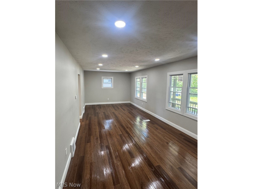 Turnkey investment opportunity in Cleveland's 44110 - photo 4